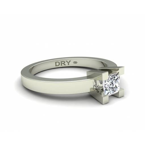 18k White gold princess-cut diamond ring
