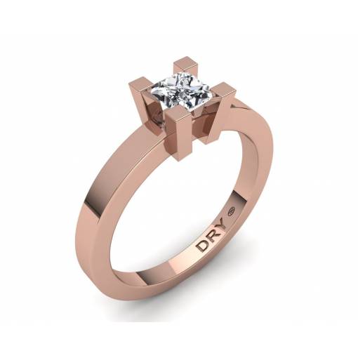 Anillo de compromiso con diamante cuadrado en oro rosa de 18k