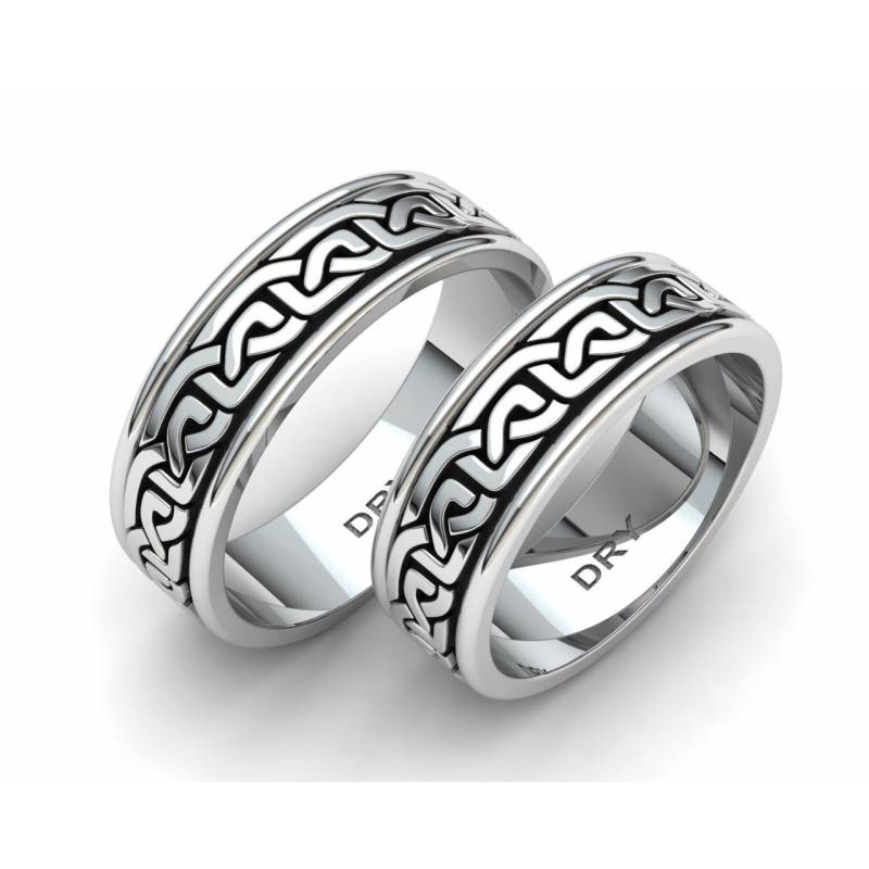 Alianzas de boda de estilo celta en plata envejecida